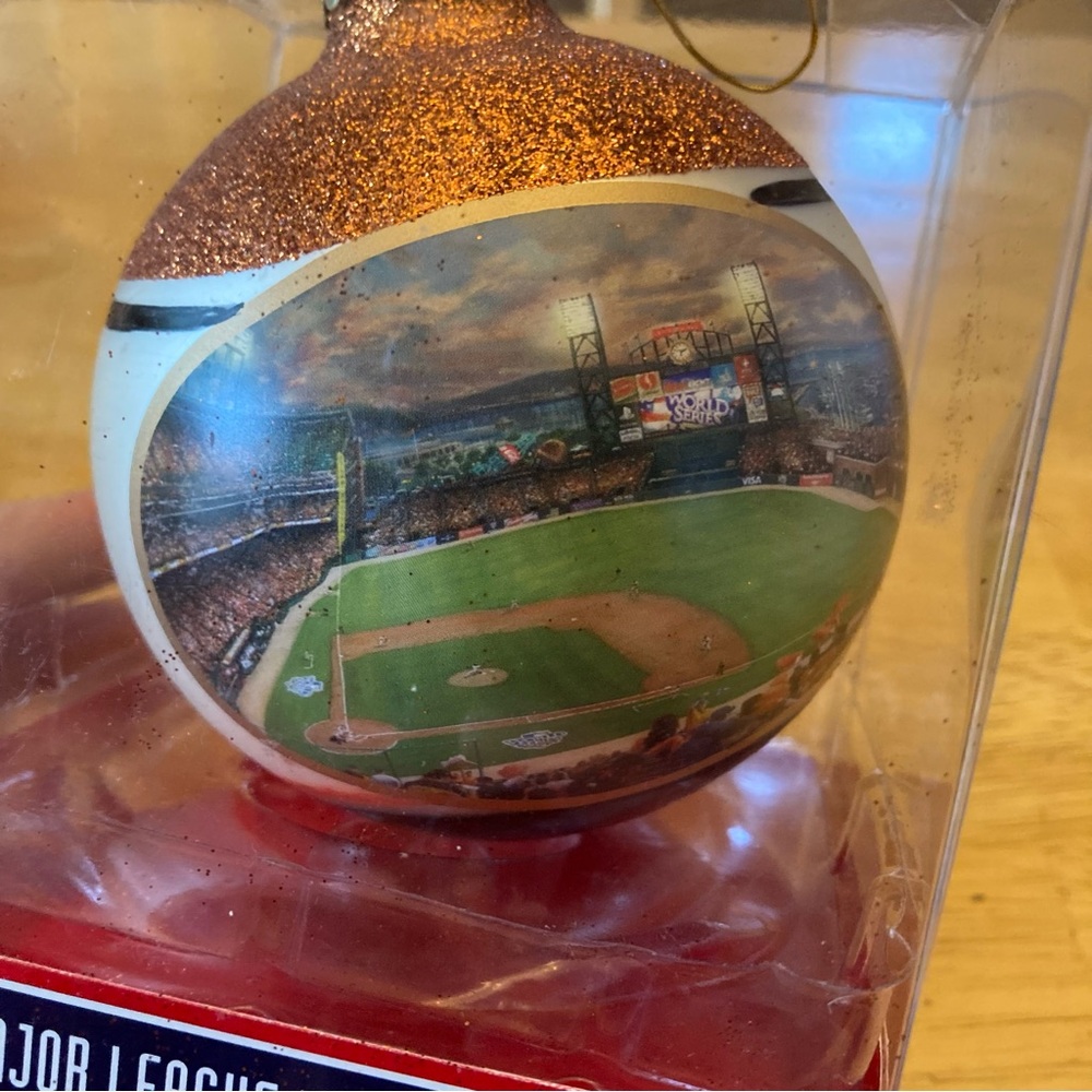 In Box San Francisco Giants Glass Ornament Kurt Adler / Thomas Kinkade MLB